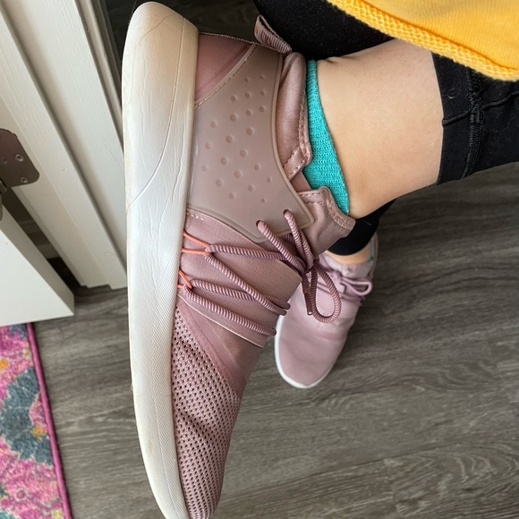 Fabletics Neopreme Sneaker - Picture 3 of 5